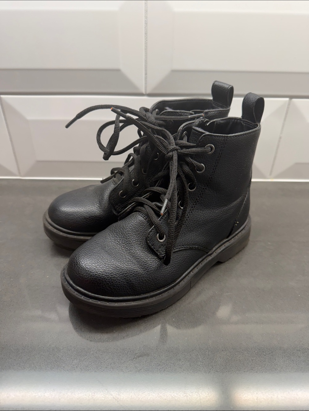 art class Black Lace-Up Kids Combat Boots
